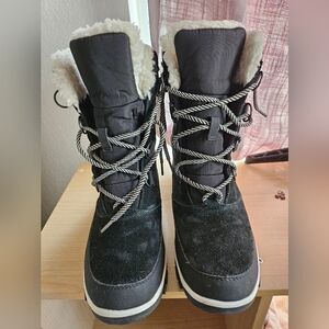 Womens size 7 winterboots